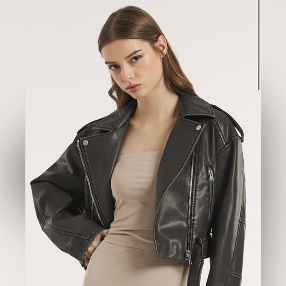 NWT- Naked Nude Top - Picture 6 of 13